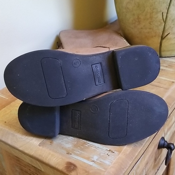 Steve Madden Boots - SZ 5 - Picture 8 of 13